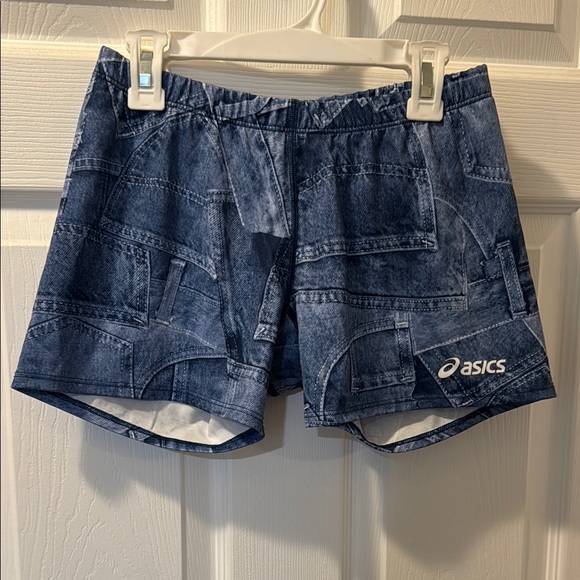 Asics Pants - Asics Volleyball Shorts for Dynamic Performance